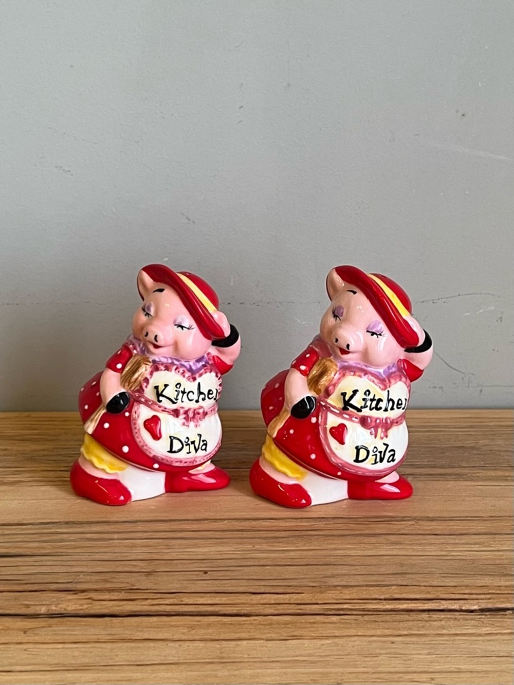 Kitchen Diva Pig Salt and Pepper Shakers - Red, Yellow, White